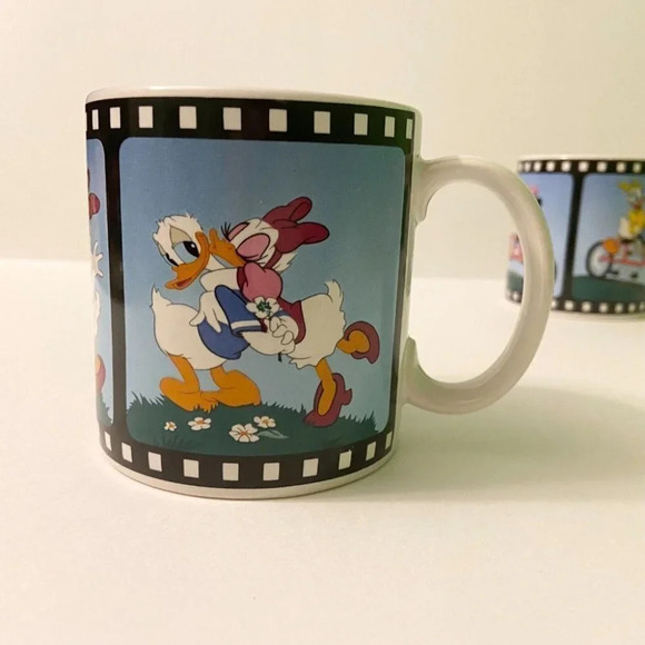 Vintage 1988 Applause Donald Duck  Minnie Mouse Set of 2 Mugs Made In Korea - Picture 7 of 11